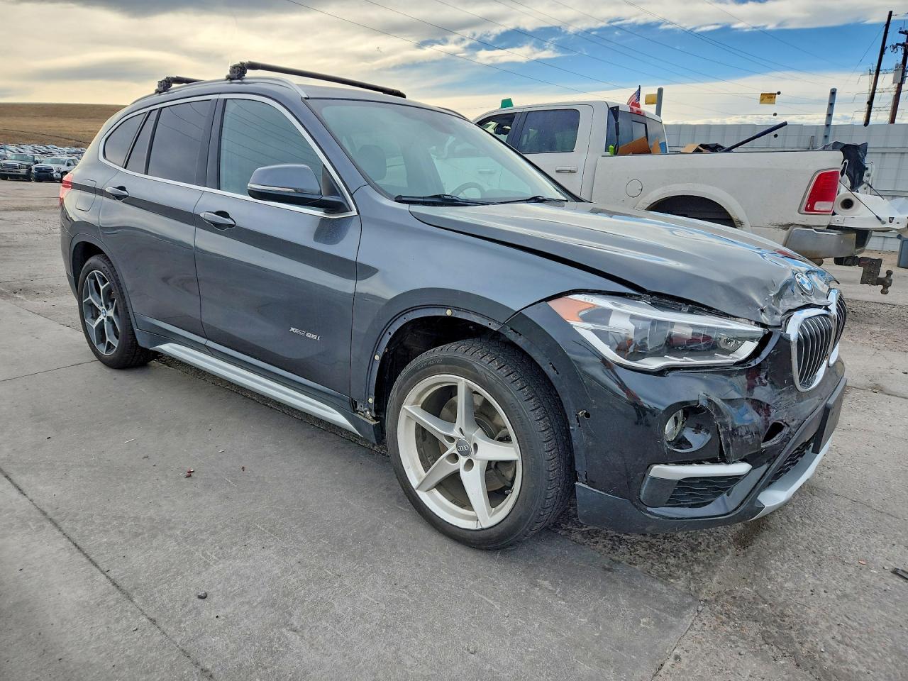 2017 BMW X1 xDrive28I - Фото 4