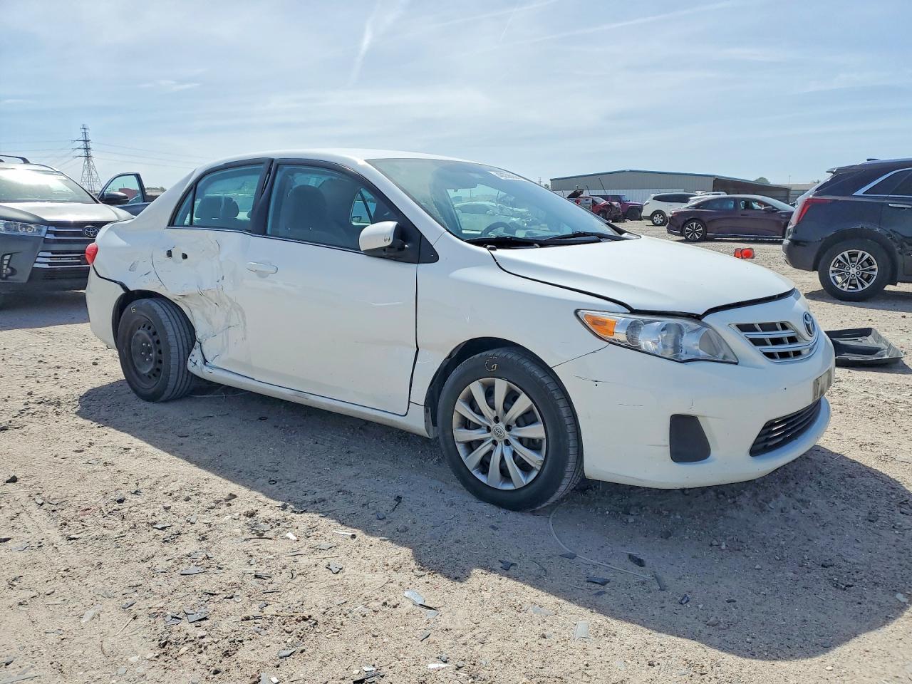 2013 Toyota Corolla Le - Image 4