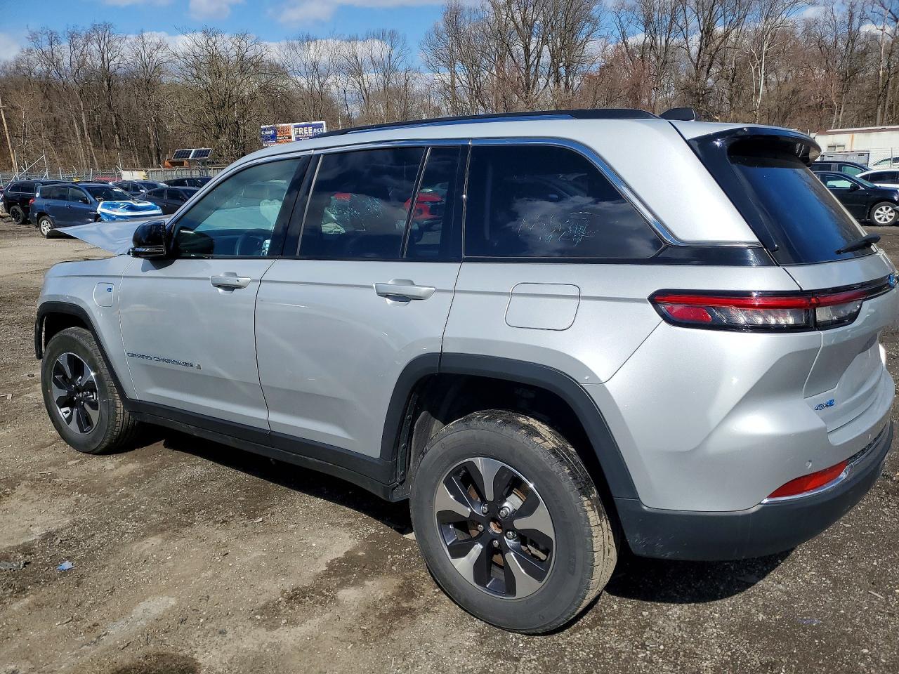 2023 Jeep Grand Cherokee Limited 4Xe - Image 2