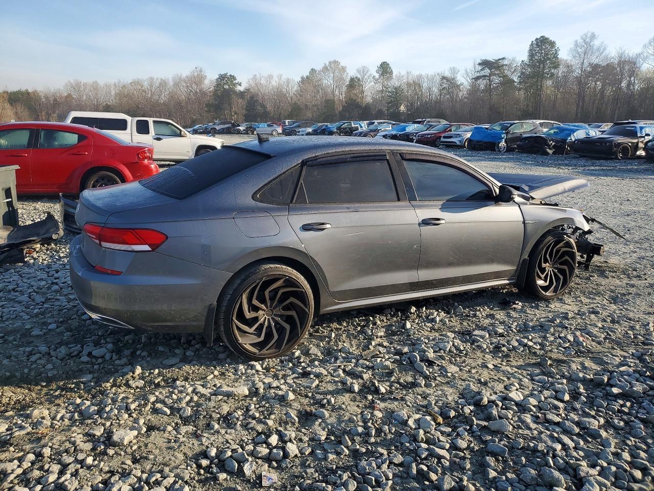 2021 Volkswagen Passat S - Фото 3