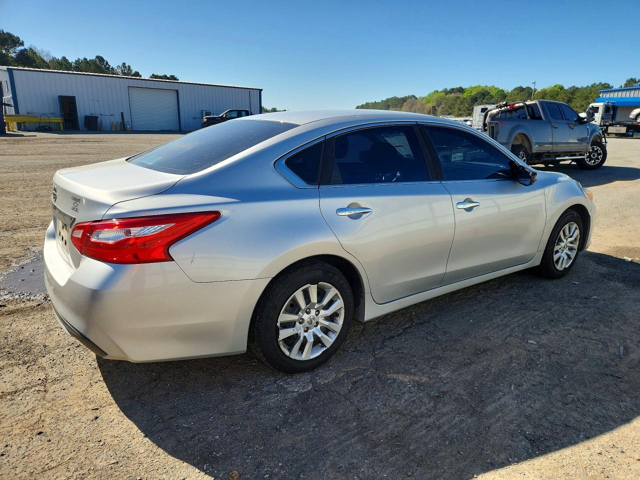 2016 Nissan Altima 2.5 S - Image 3