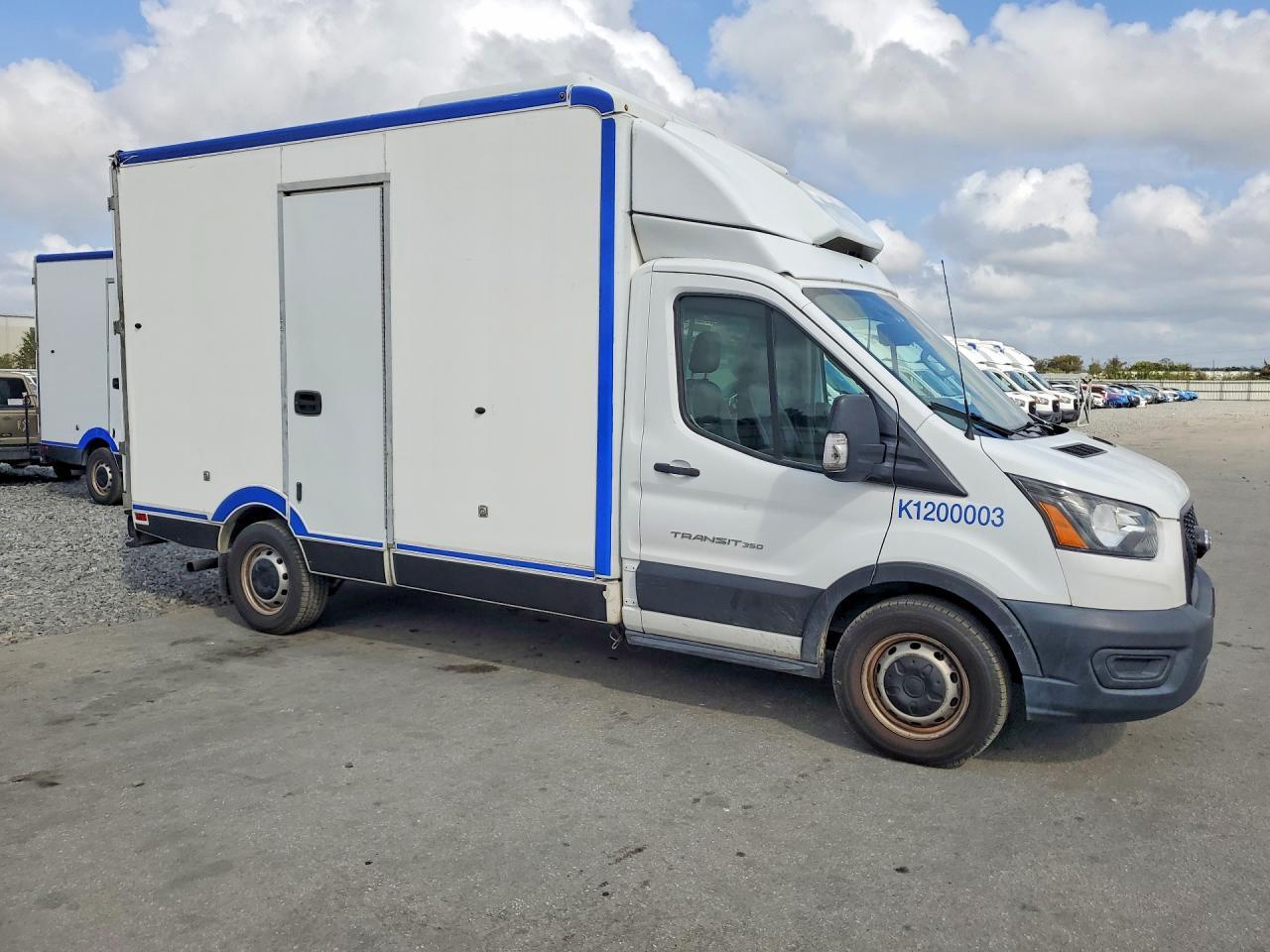 2020 Ford Transit Delivery Truck - Фото 4