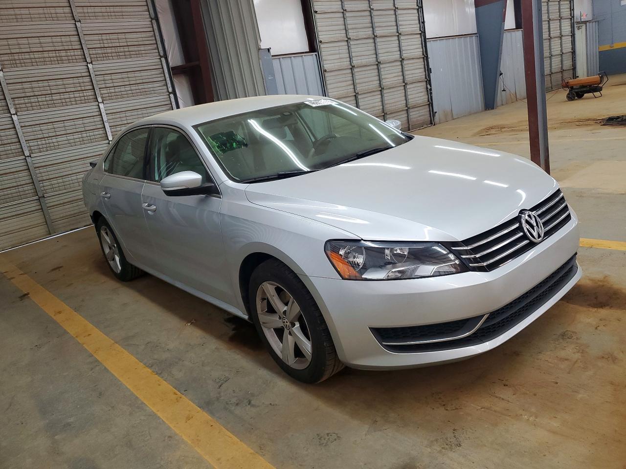 2013 Volkswagen Passat Se - Image 4