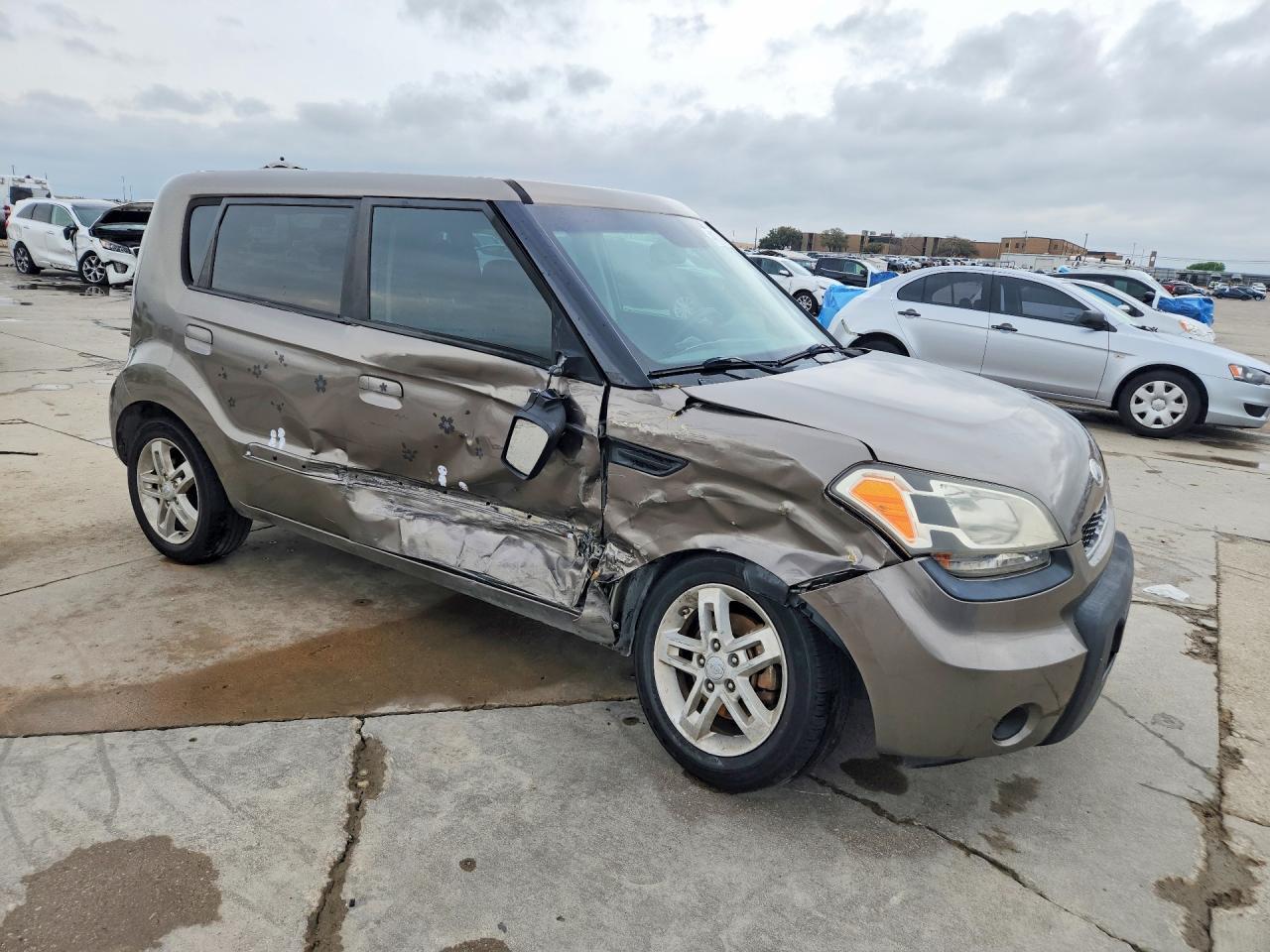 2010 Kia Soul + - Image 4