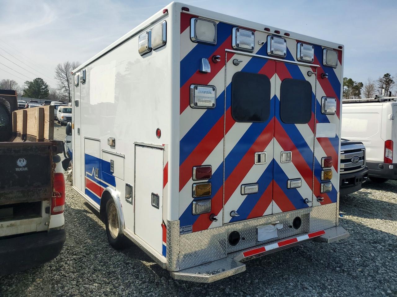 2022 Ford E450 Ambulance - Image 2