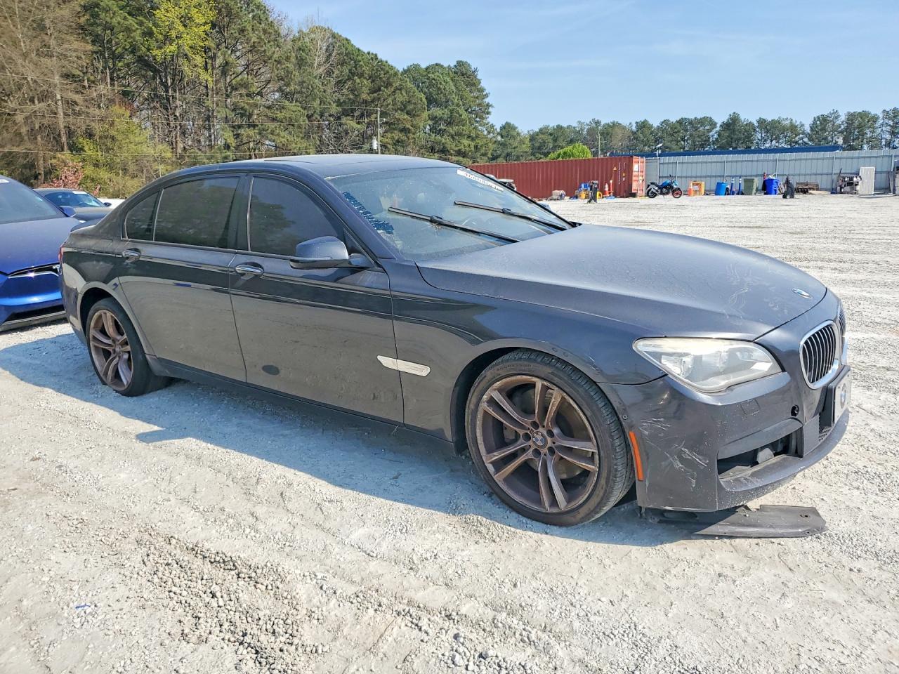 2015 BMW 750 Li - Image 4