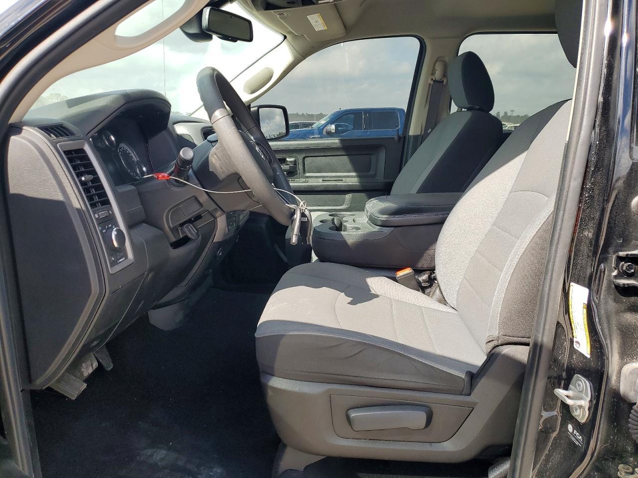 2024 Ram 1500 Classic Tradesman - Фото 7