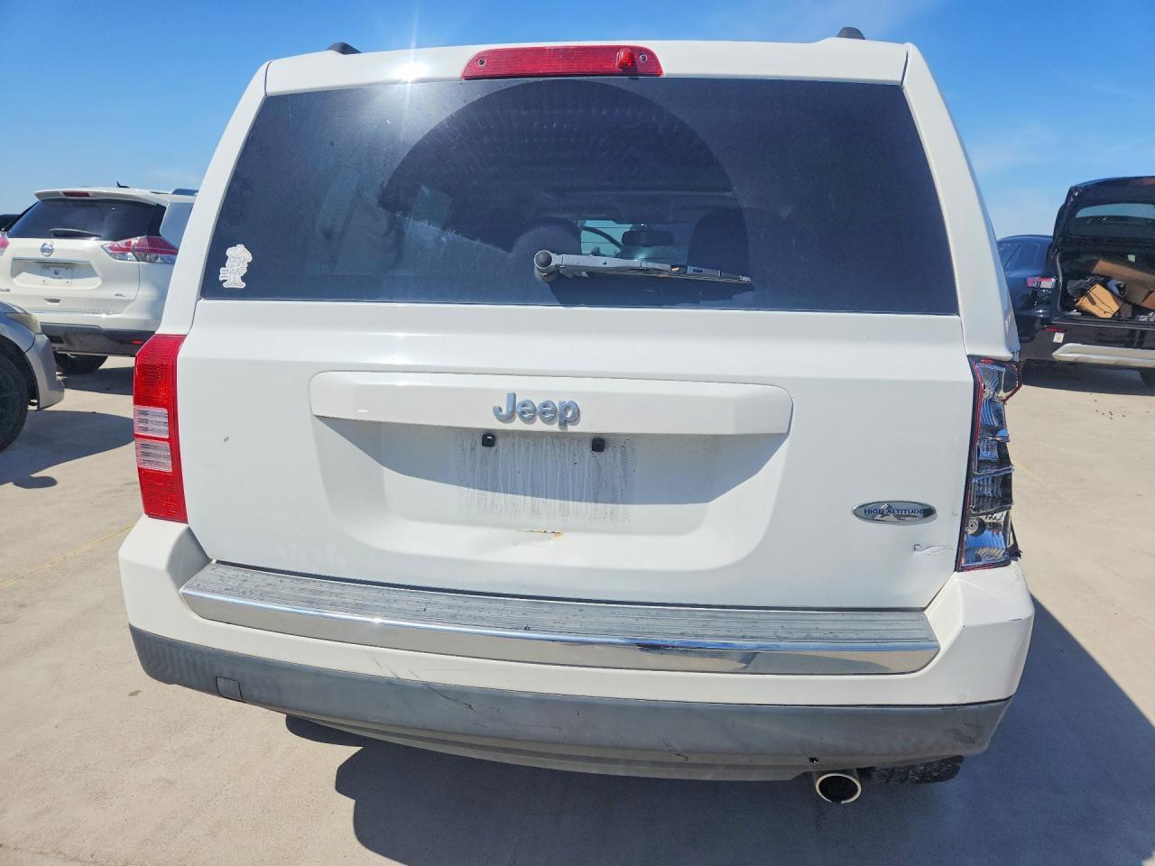 2016 Jeep Patriot Latitude - Image 6