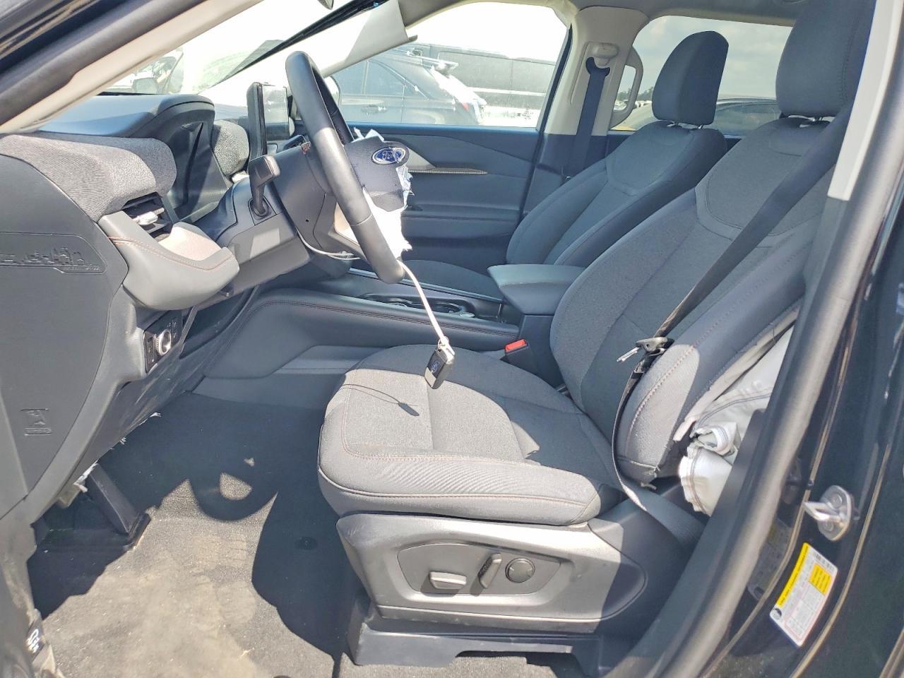 2025 Ford Explorer Active - Image 7