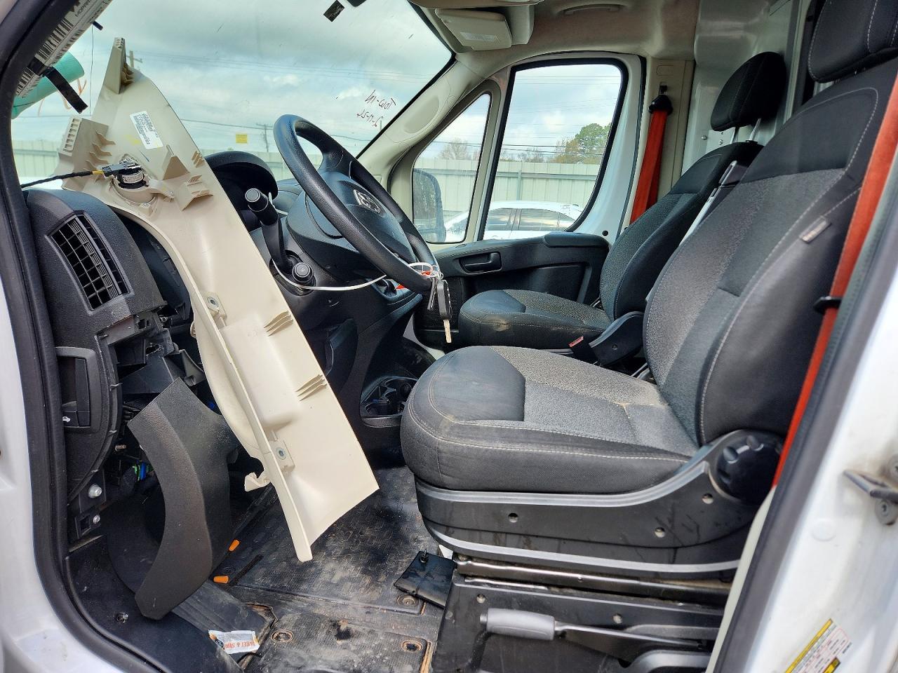2021 Ram Promaster - Cargo Van - Фото 7