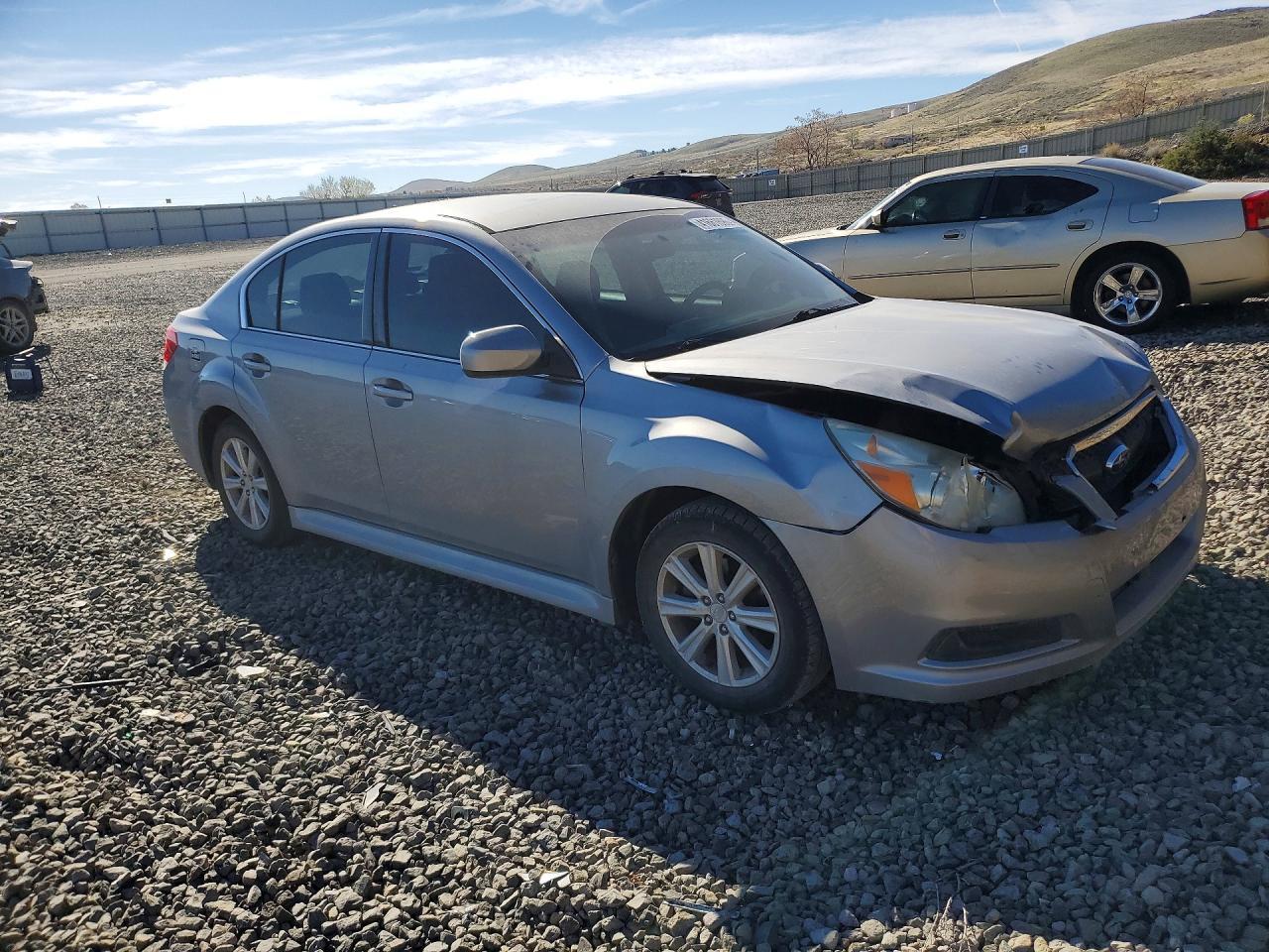 2011 Subaru Legacy 2.5I Premium - Image 4
