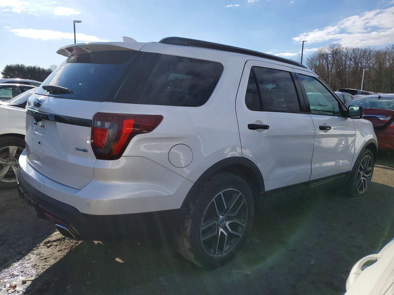 2016 Ford Explorer Sport - Фото 3