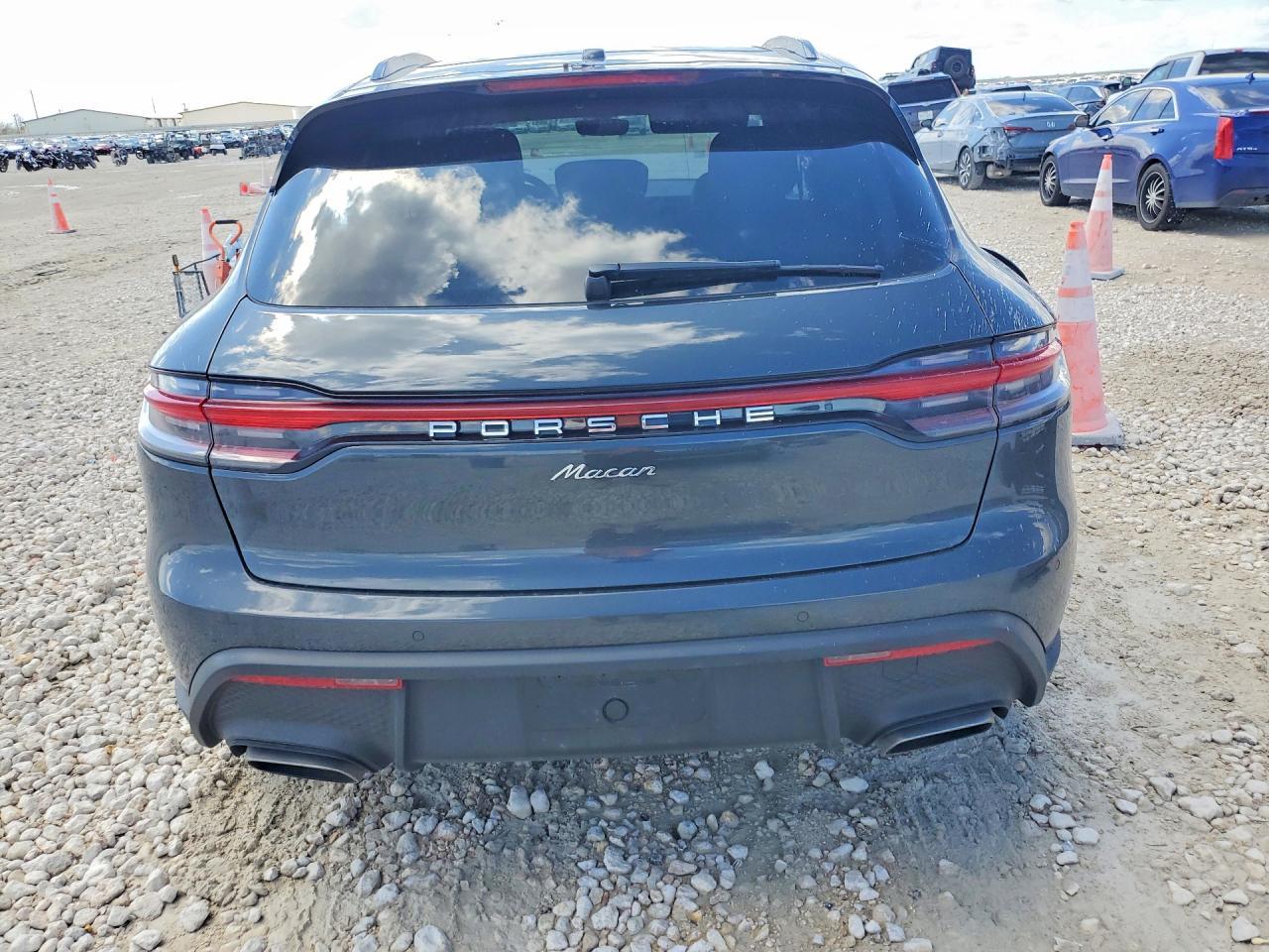 2025 Porsche Macan Base - Фото 6