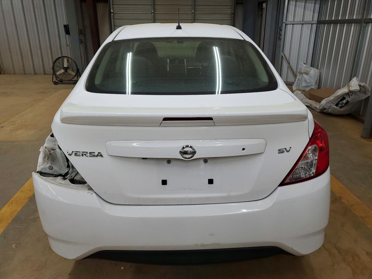 2018 Nissan Versa Sv - Фото 6