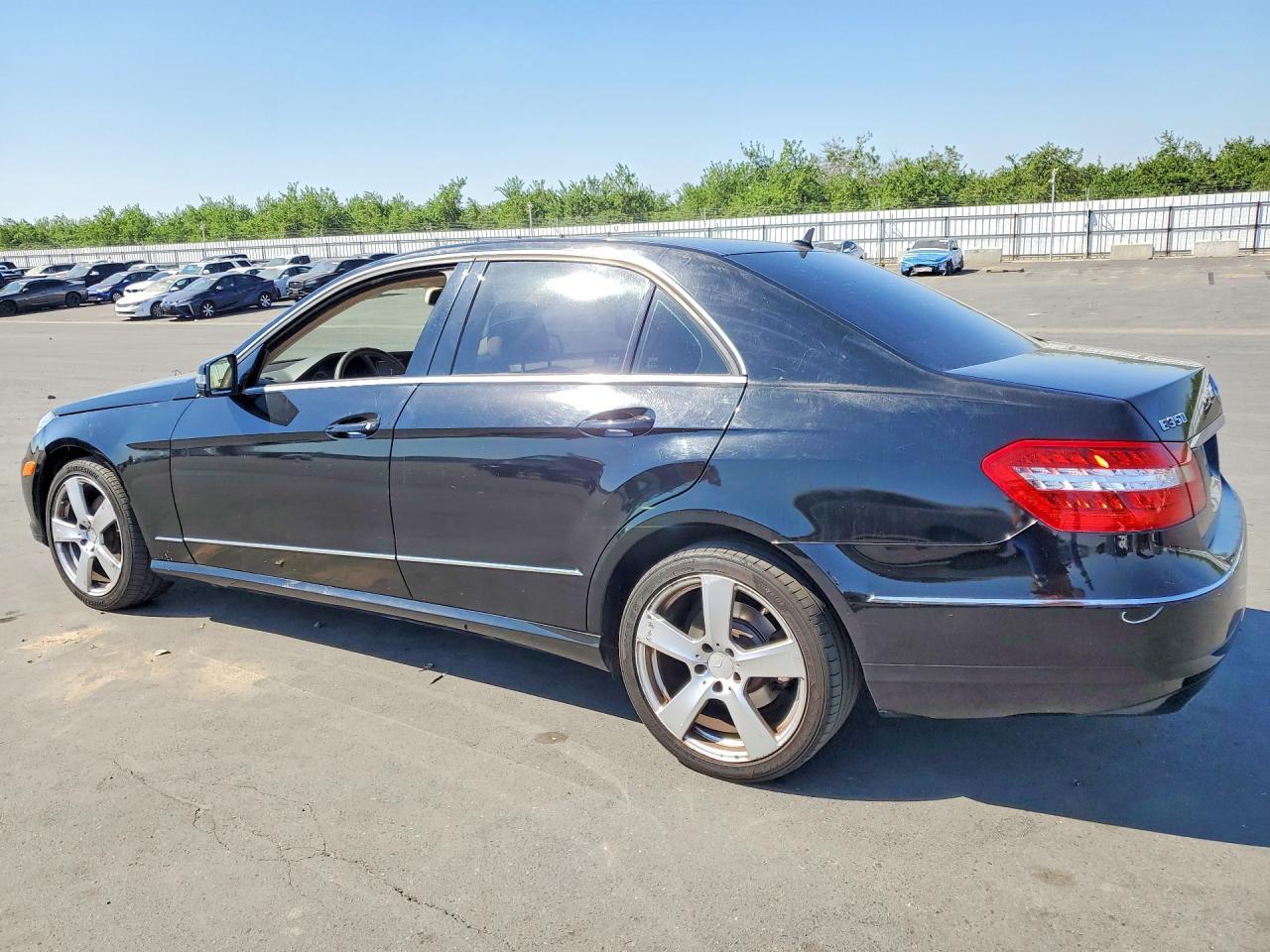 2010 Mercedes-Benz E 350 - Фото 2