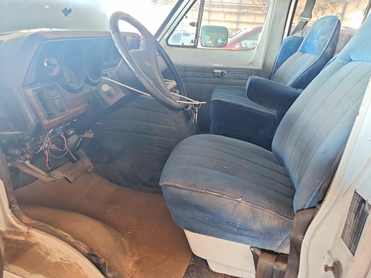 1990 Dodge Ram Van B150 - Image 7