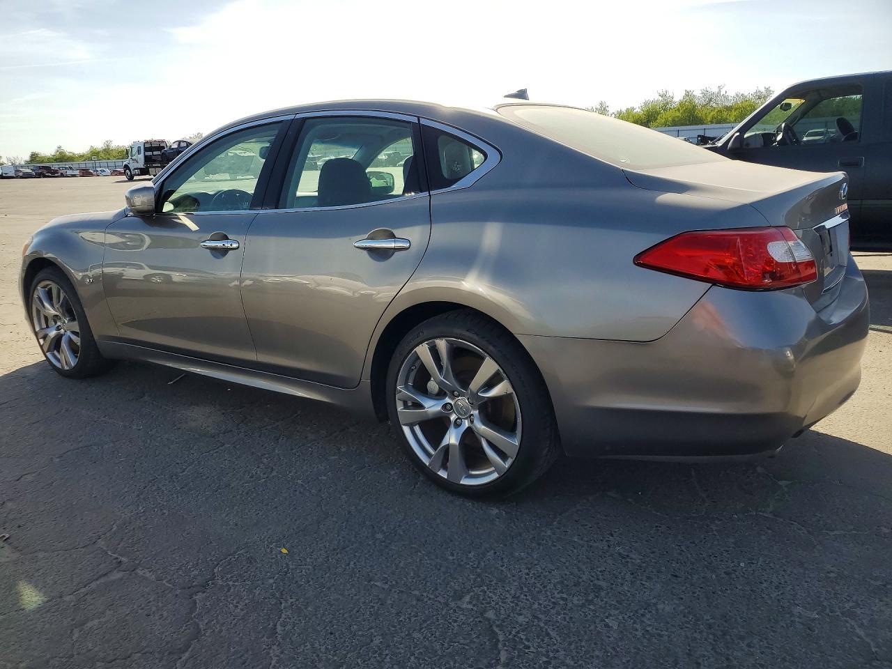 2014 Infiniti Q70 3.7 - Image 2