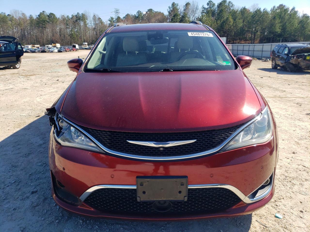 2018 Chrysler Pacifica Touring L - Фото 5