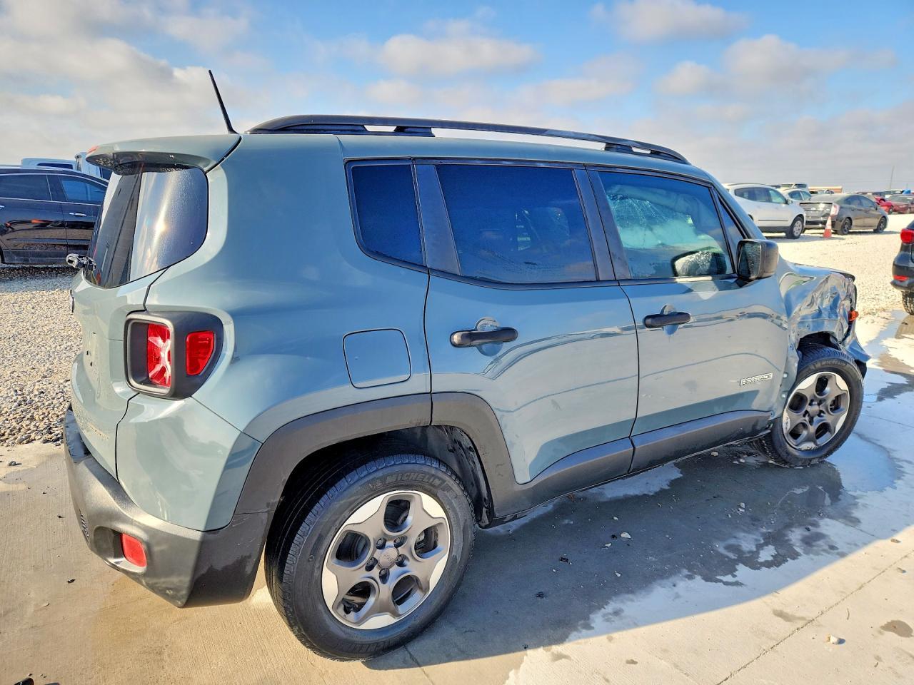 2017 Jeep Renegade - Image 3