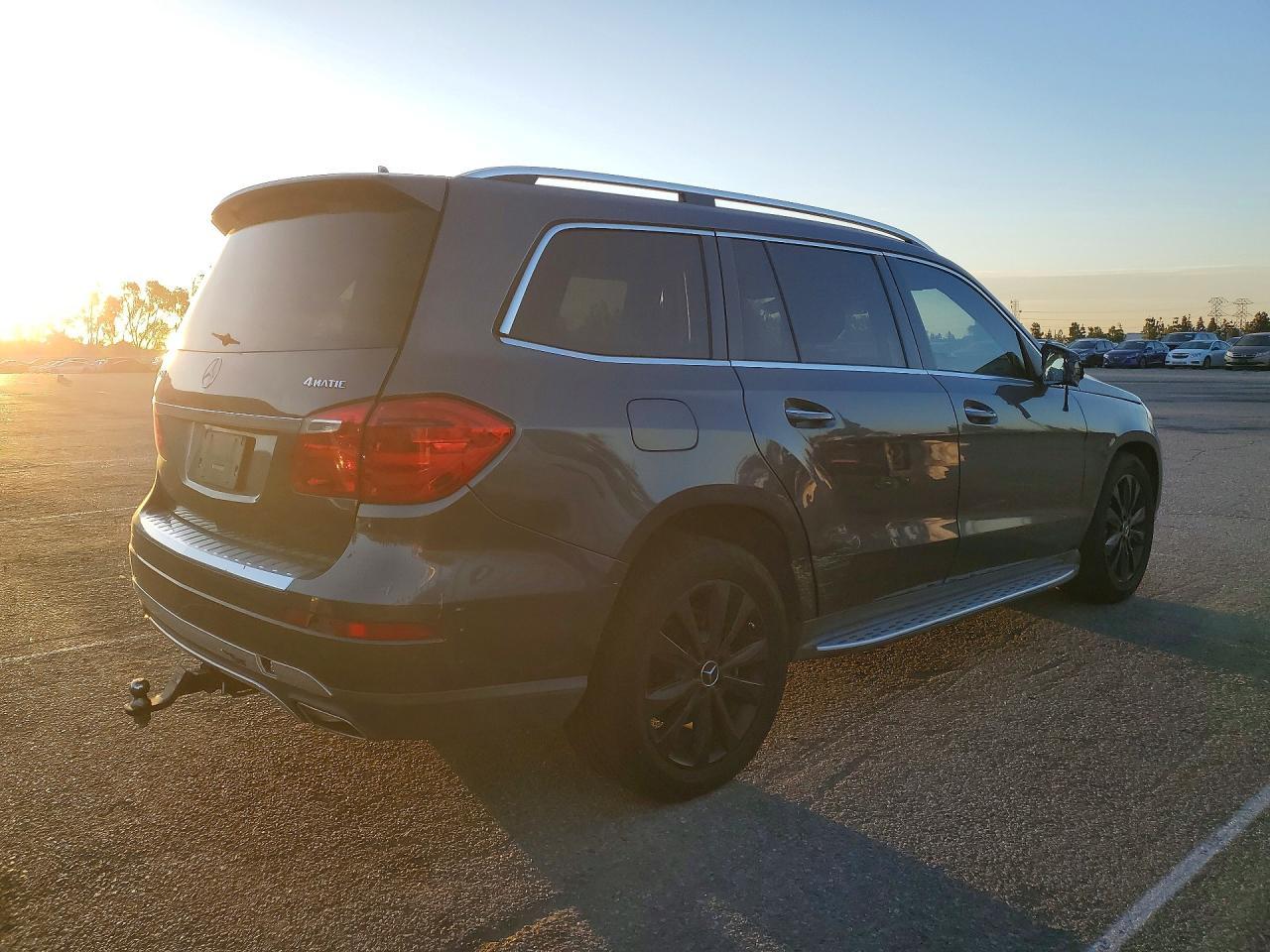 2016 Mercedes Benz Gl 450 4Matic - Image 3