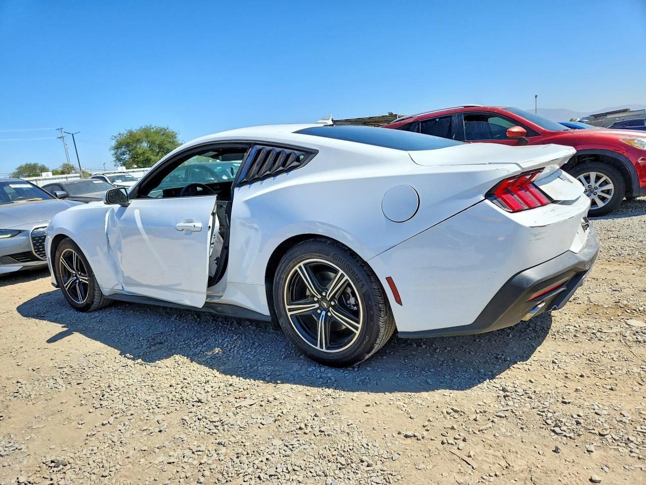 2025 Ford Mustang - Image 2
