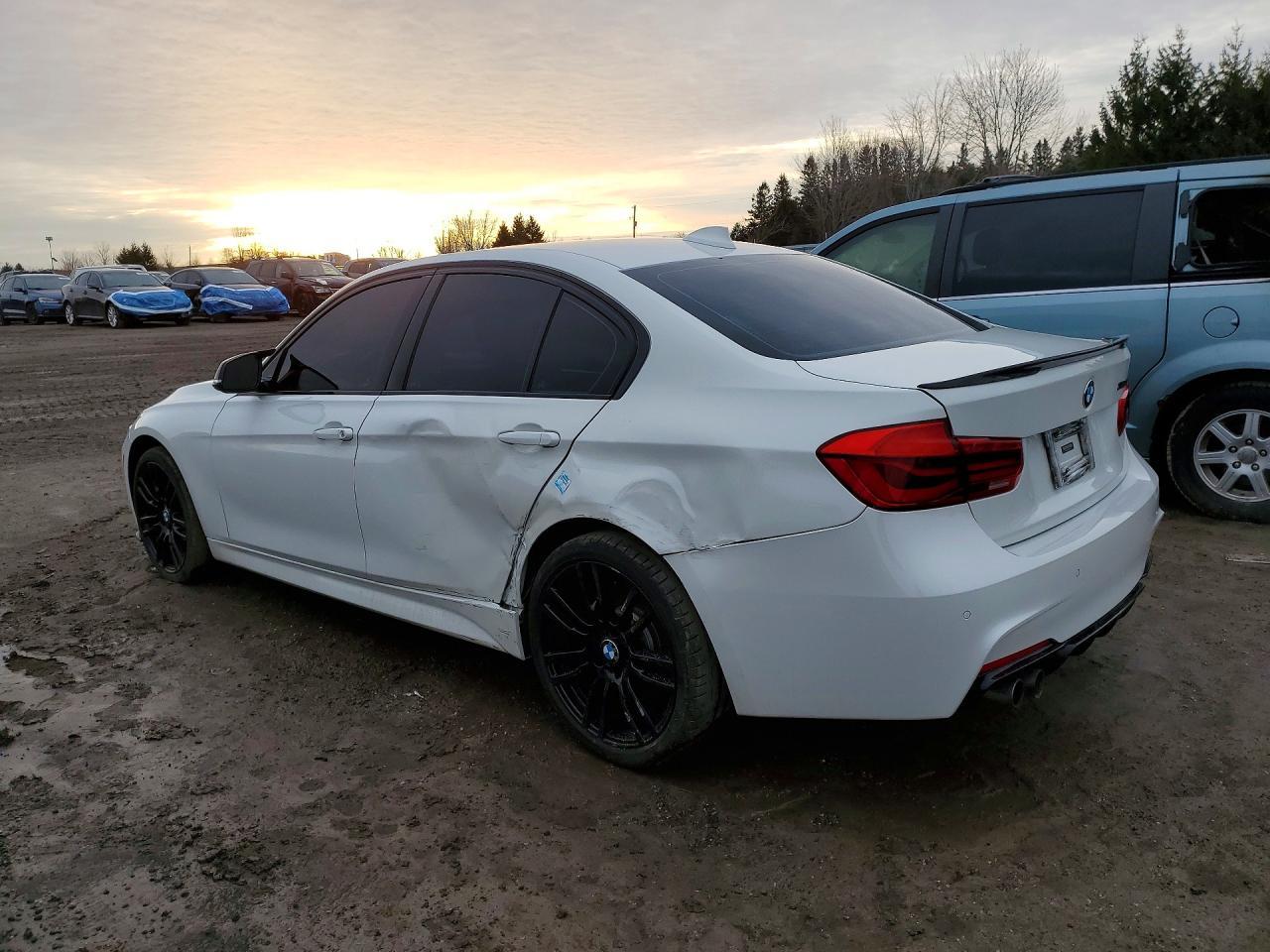 2018 BMW 330 Xi - Image 2