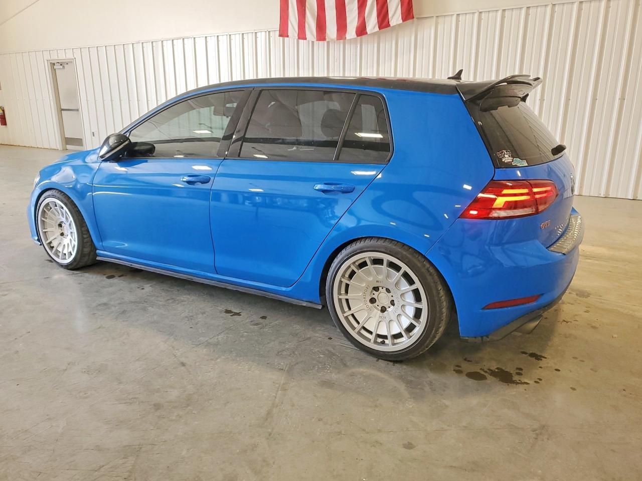 2019 Volkswagen Gti S - Image 2