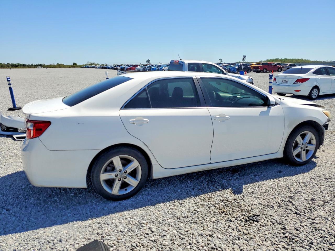 2013 Toyota Camry Se - Фото 3