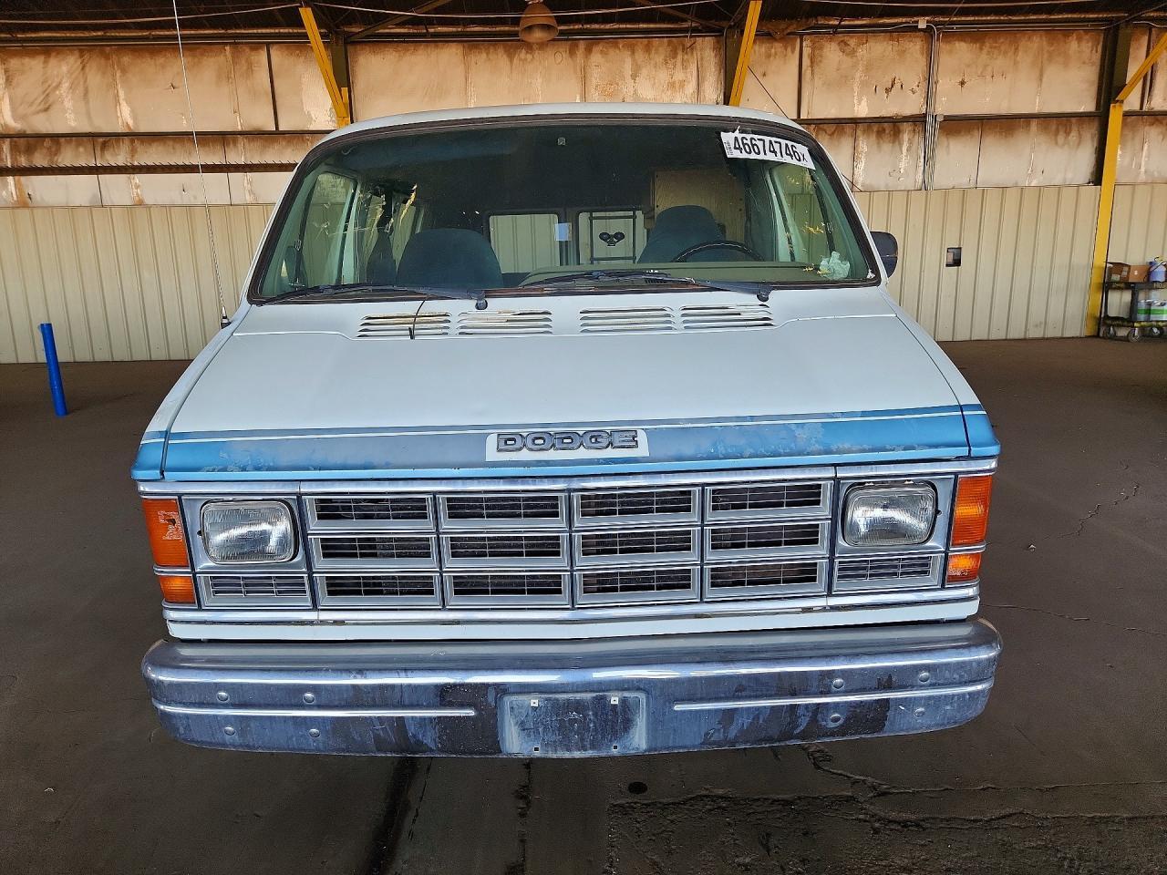 1990 Dodge Ram Van B150 - Image 5