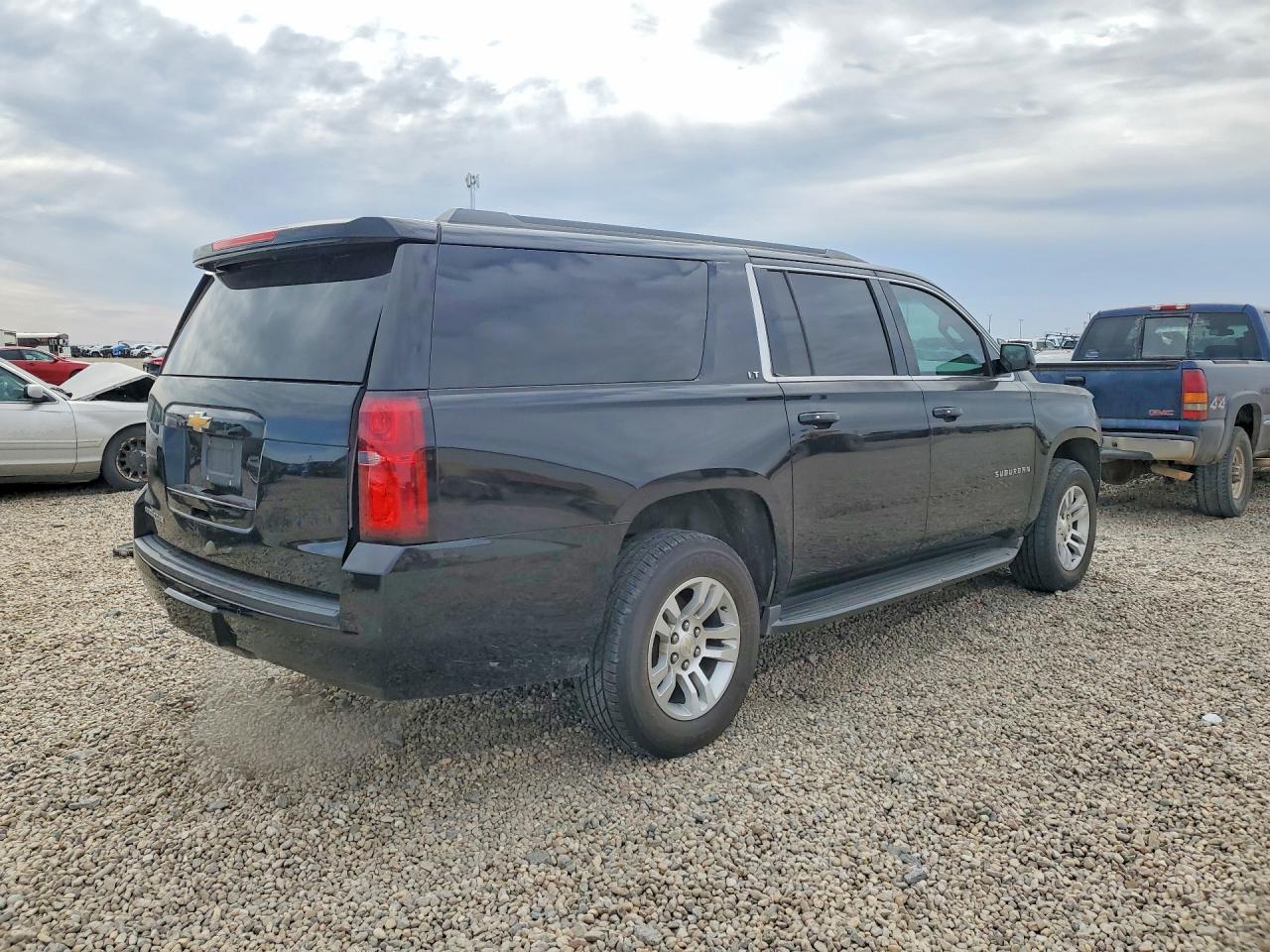 2015 Chevrolet Suburban K1500 Lt - Фото 3