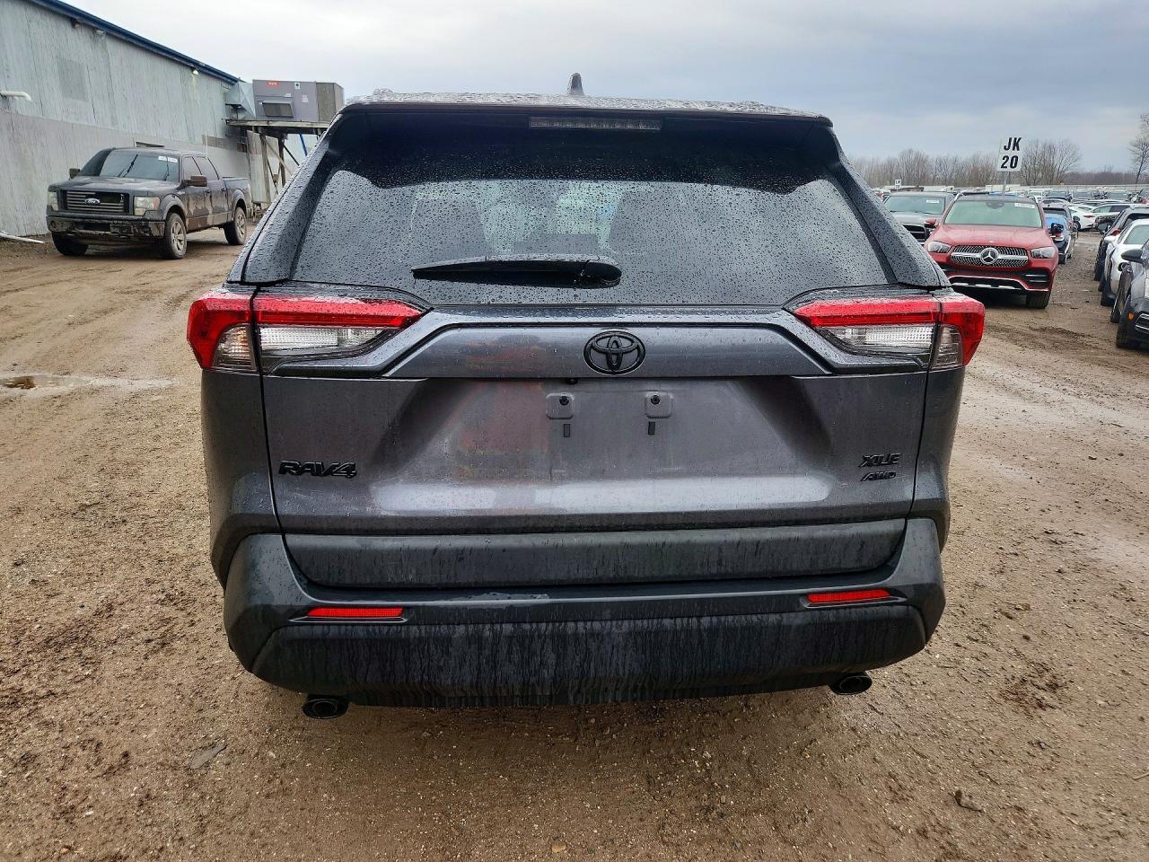 2024 Toyota Rav4 Xle - Image 6