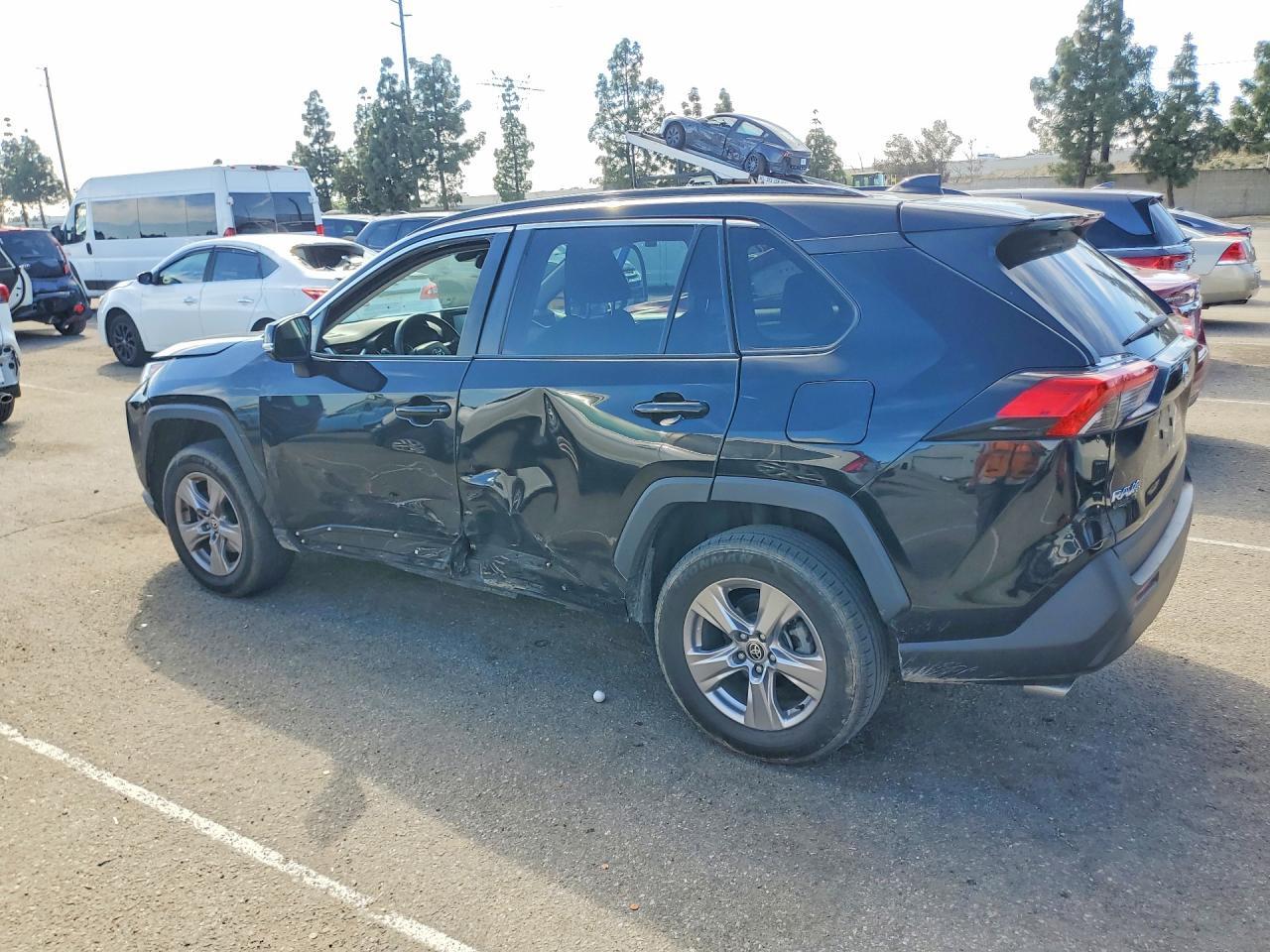2022 Toyota Rav4 Xle - Фото 2
