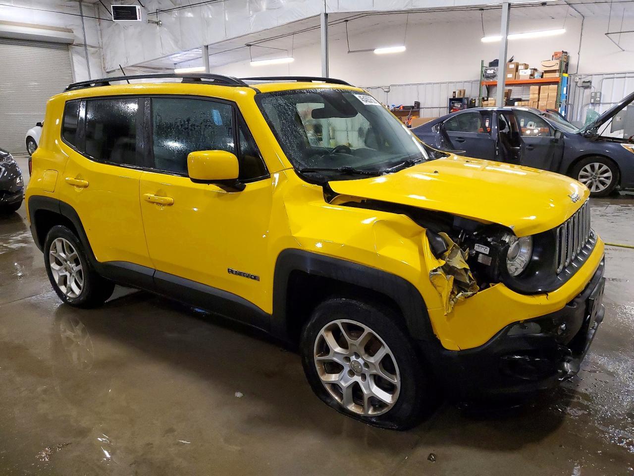 2017 Jeep Renegade Latitude - Image 4