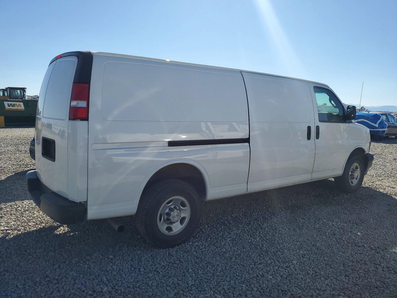 2018 Chevrolet Express 2500 Delivery Van - Image 3