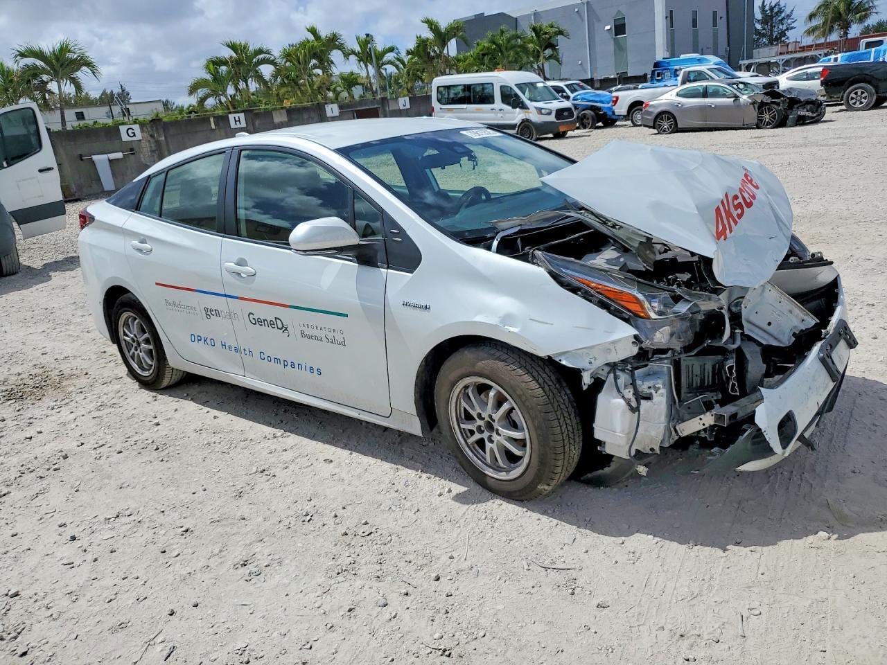 2021 Toyota Prius Le - Фото 4