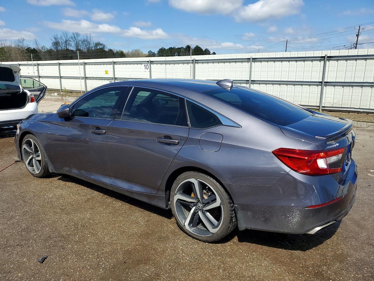 2020 Honda Accord Sport - Image 2