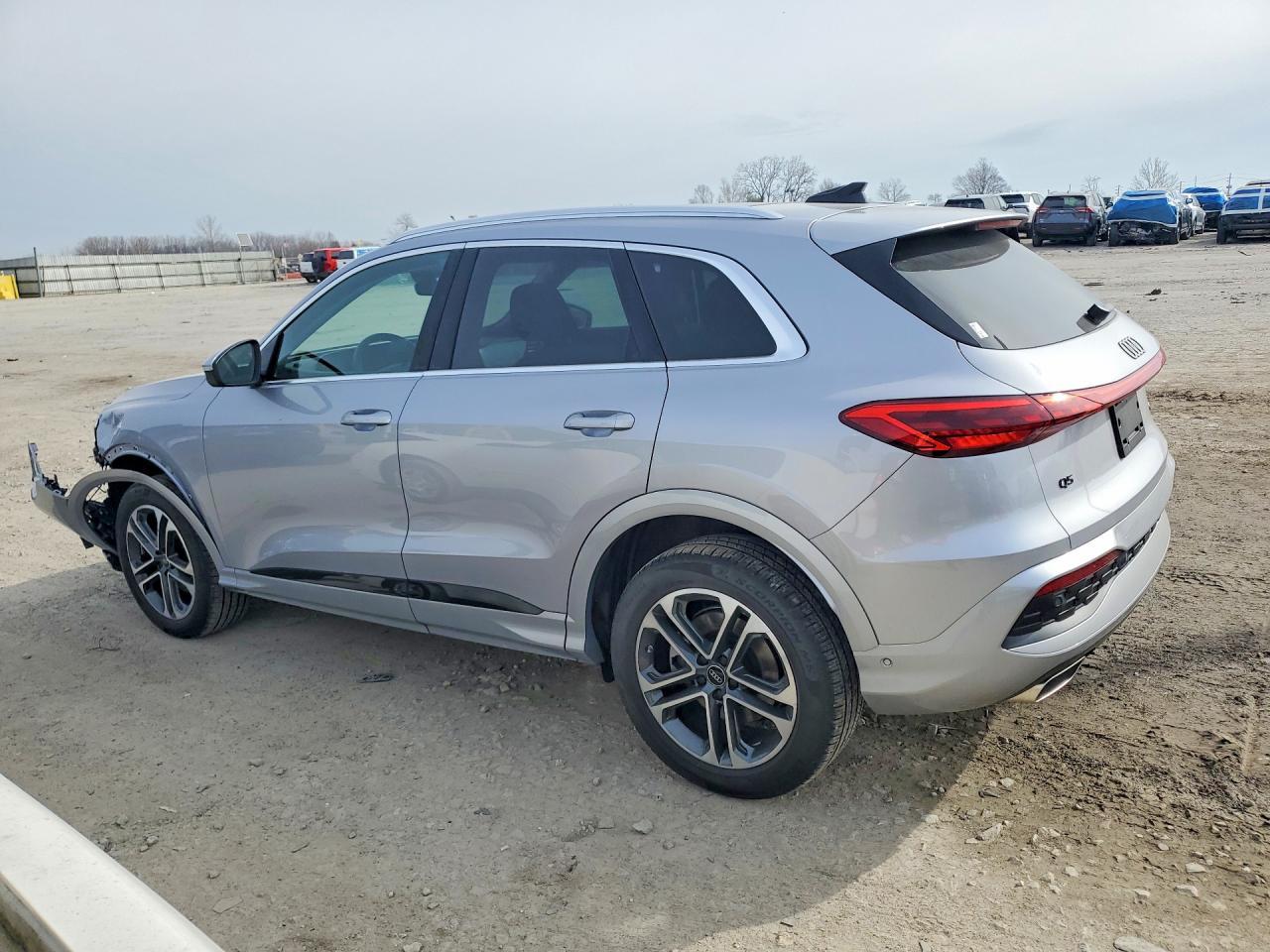 2025 Audi Q5 Premium Plus - Фото 2