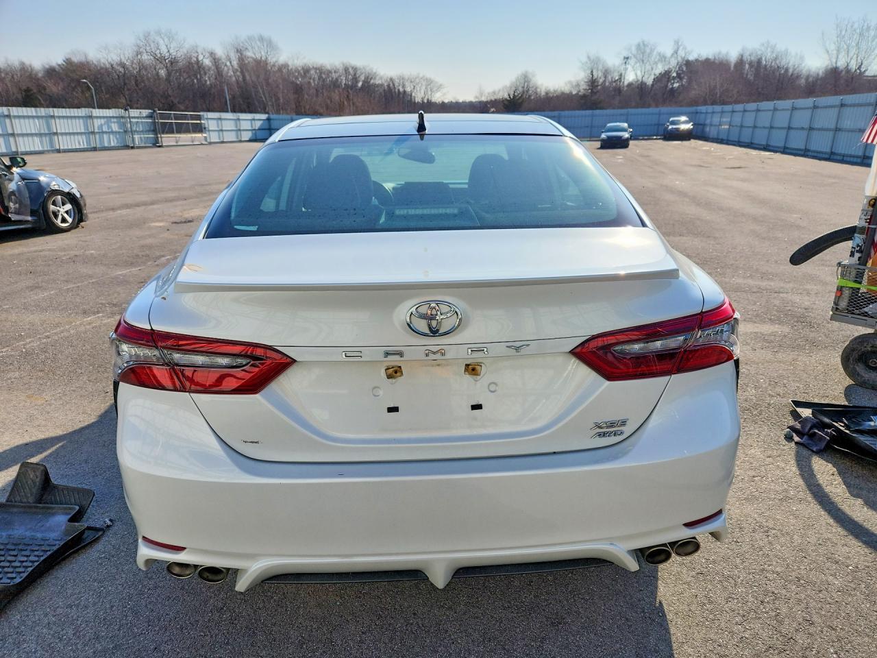 2022 Toyota Camry Xse - Фото 6