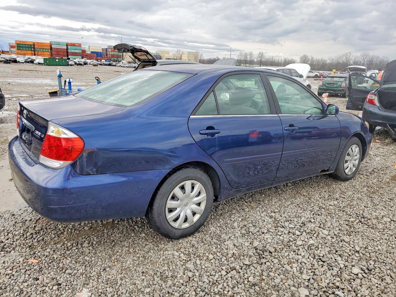 2005 Toyota Camry - Image 3