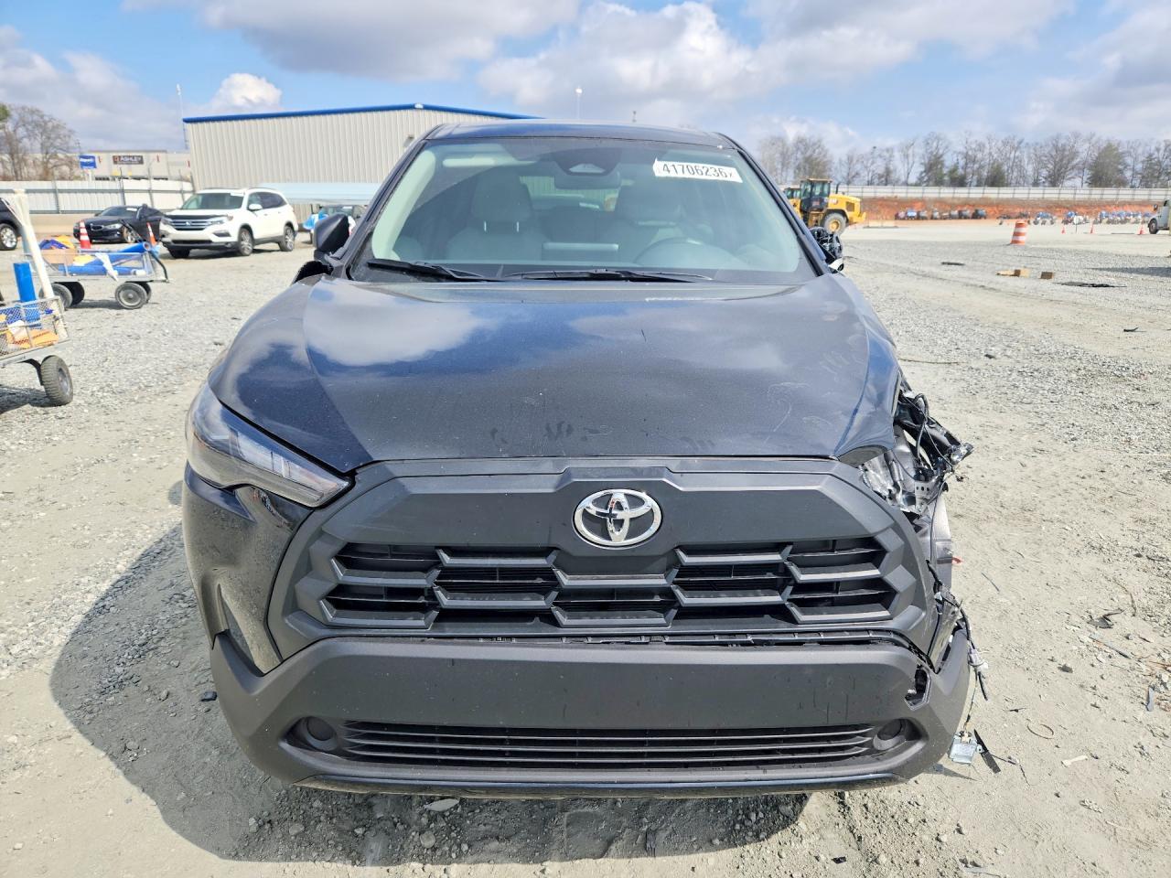 2026 Toyota Corolla Cross L - Image 5
