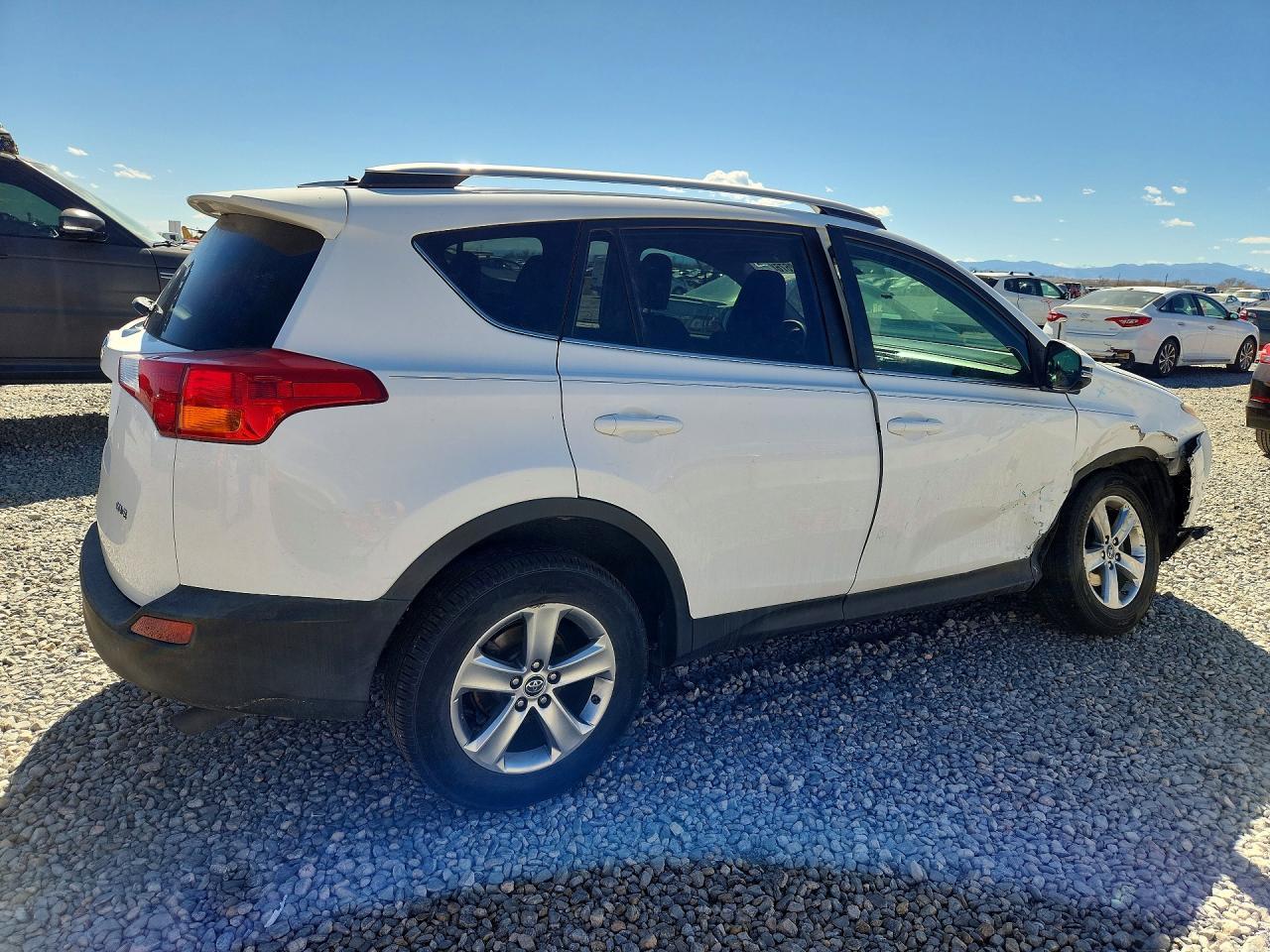 2015 Toyota Rav4 Xle - Image 3