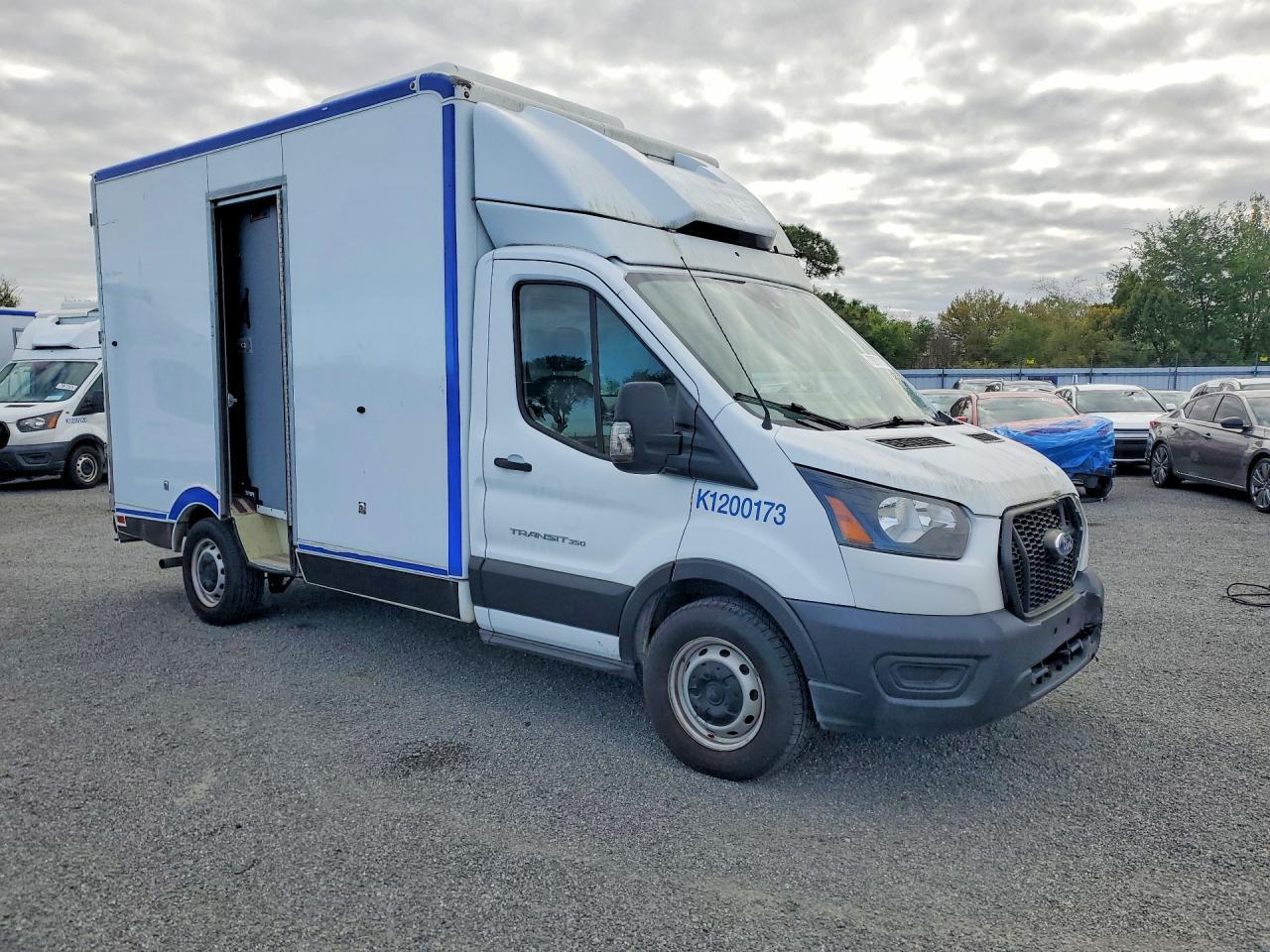 2020 Ford Transit Delivery Truck - Фото 4