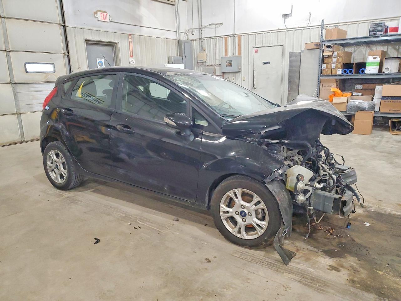 2015 Ford Fiesta Se - Фото 4
