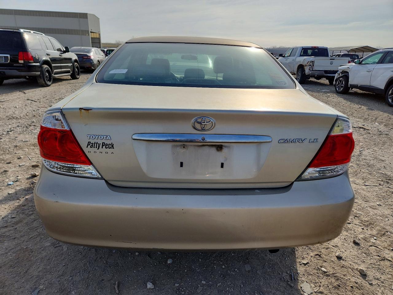 2005 Toyota Camry Le - Фото 6
