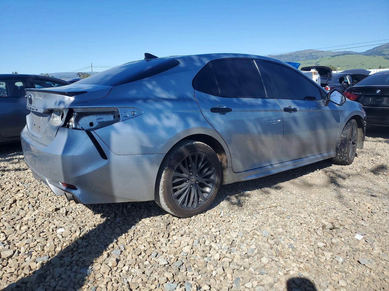 2022 Toyota Camry Se Nightshade - Фото 3