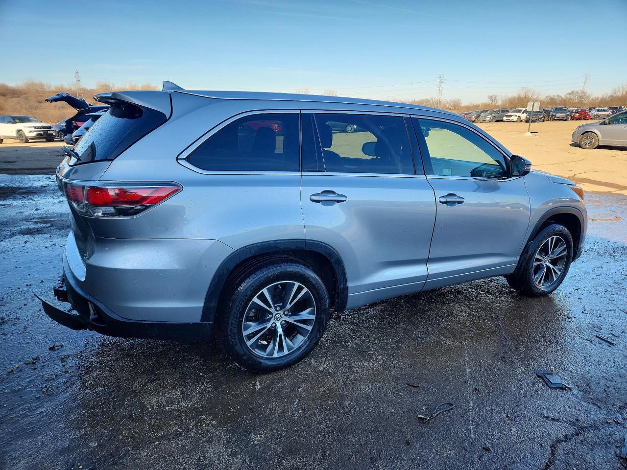 2016 Toyota Highlander Xle - Фото 3
