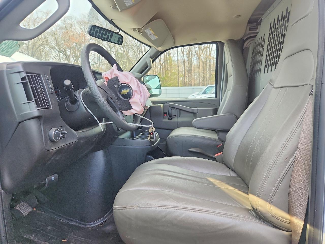 2025 Chevrolet Express G3500 Utility / Service Van - Image 7