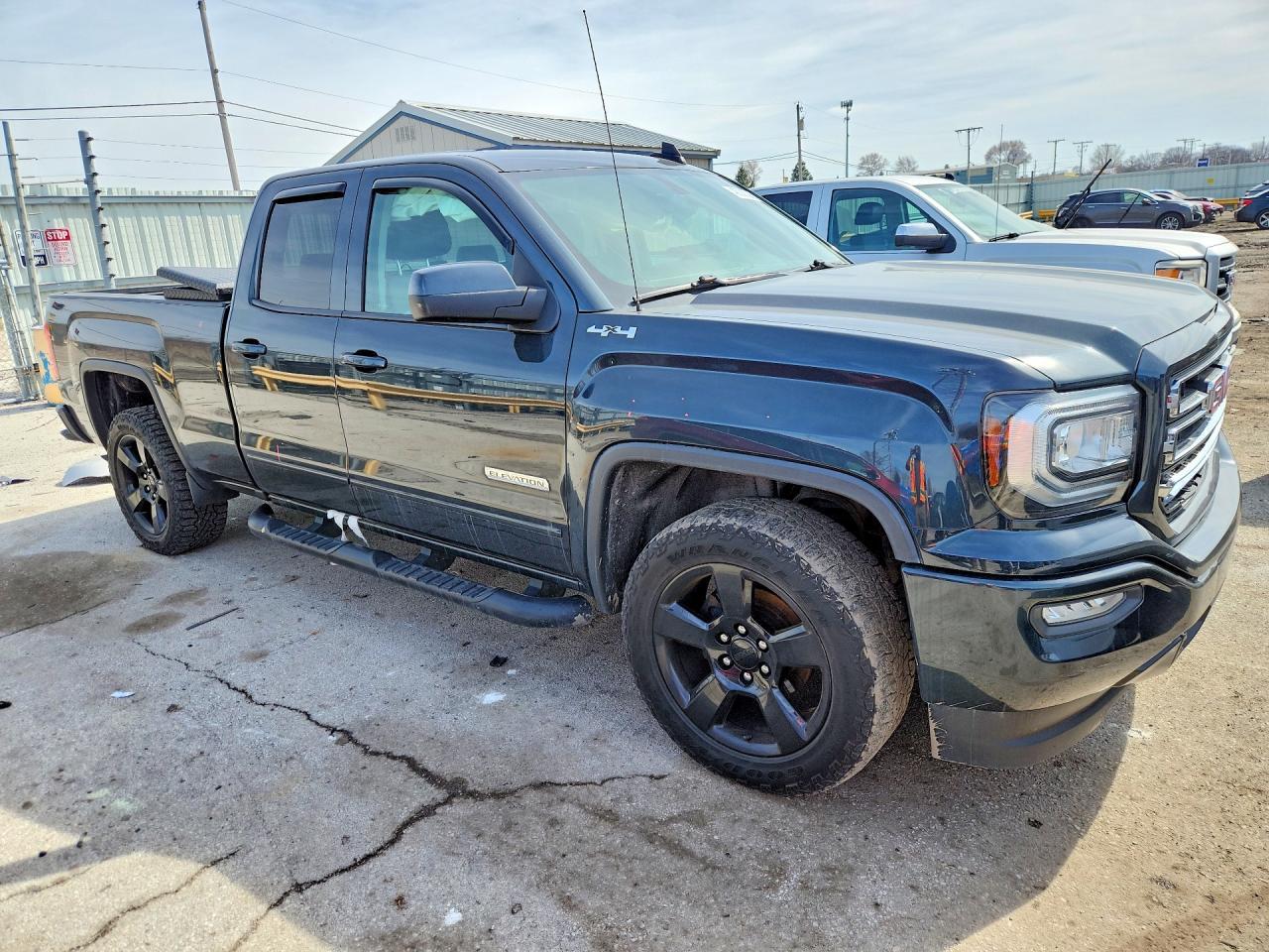 2017 GMC Sierra K1500 - Фото 4