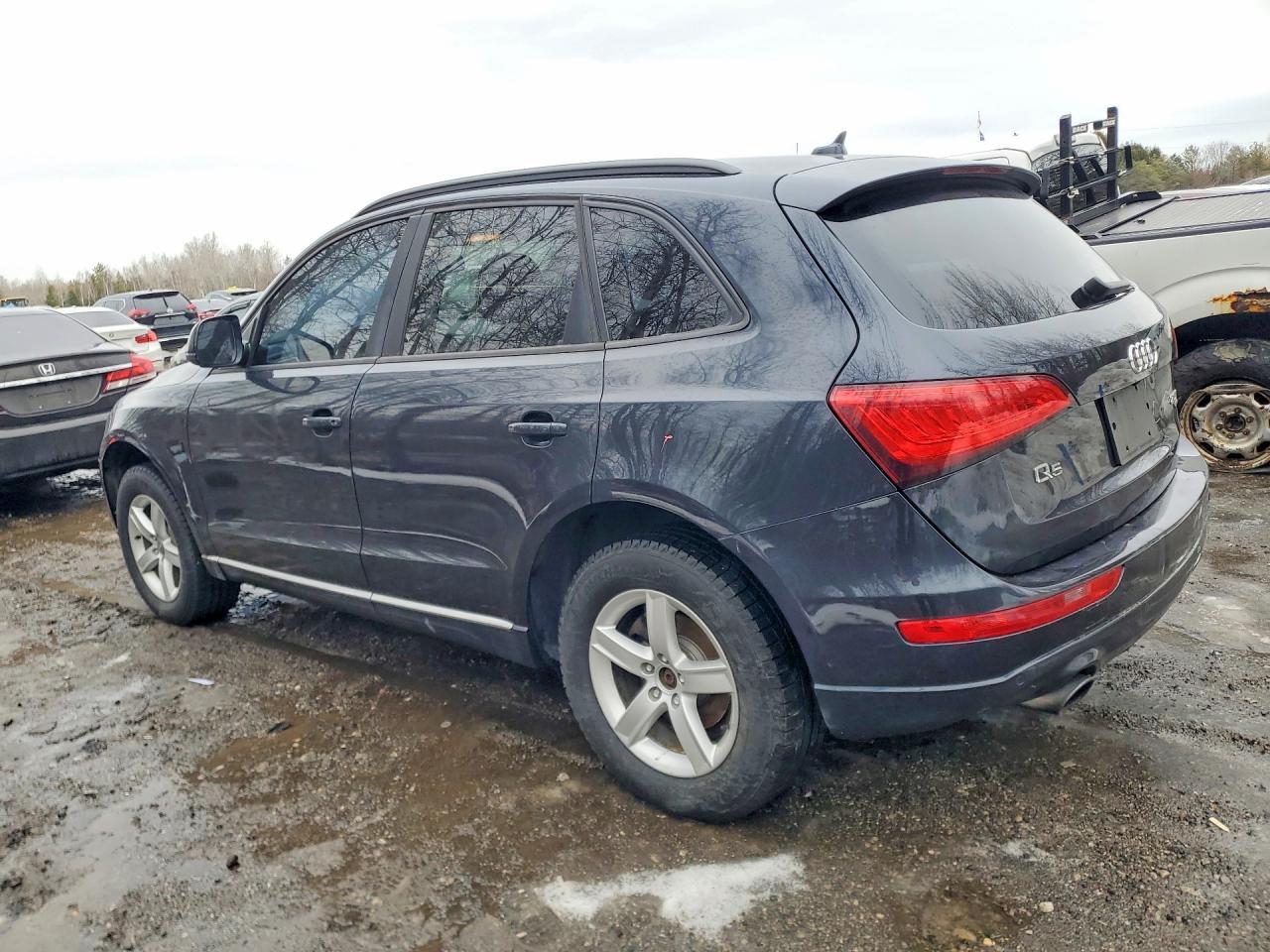 2013 Audi Q5 Premium - Image 2