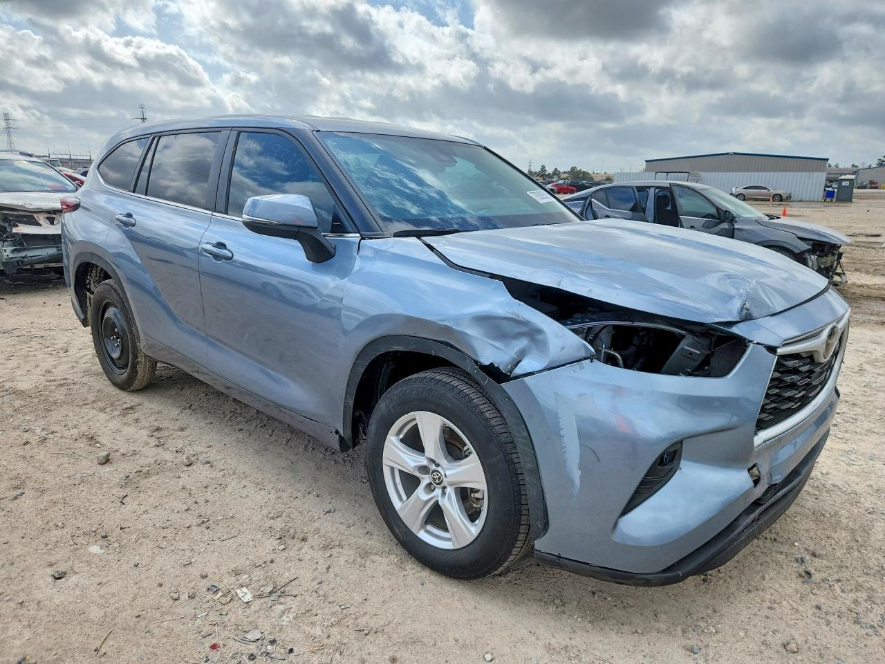 2024 Toyota Highlander Le - Фото 4